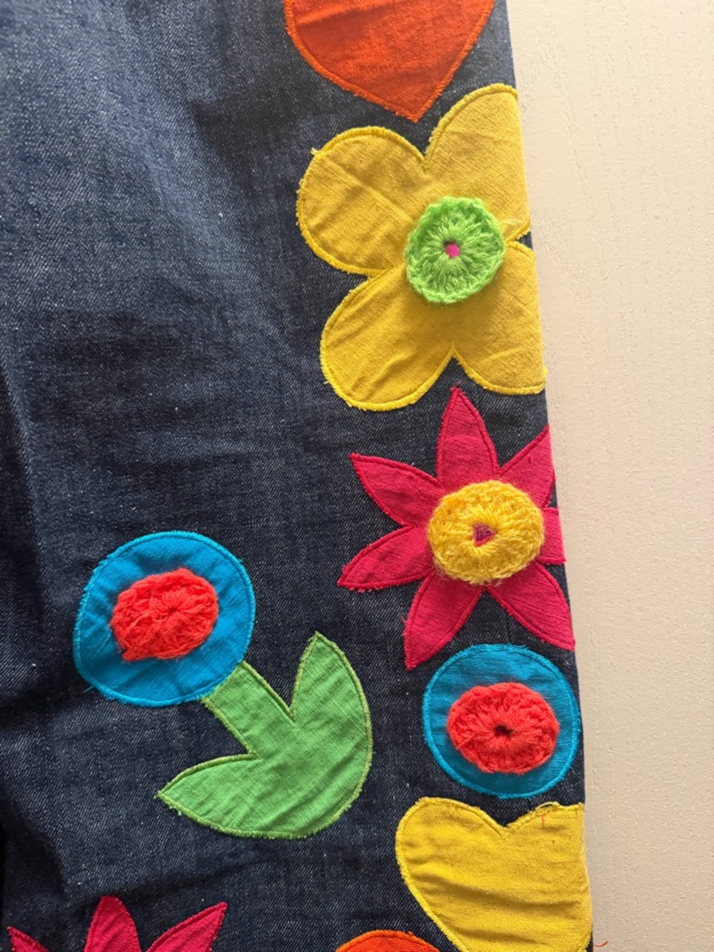 Beautiful Dark Denim Wide Leg Pants with Bright Appliqué Flowers!! - Picture 3 of 5